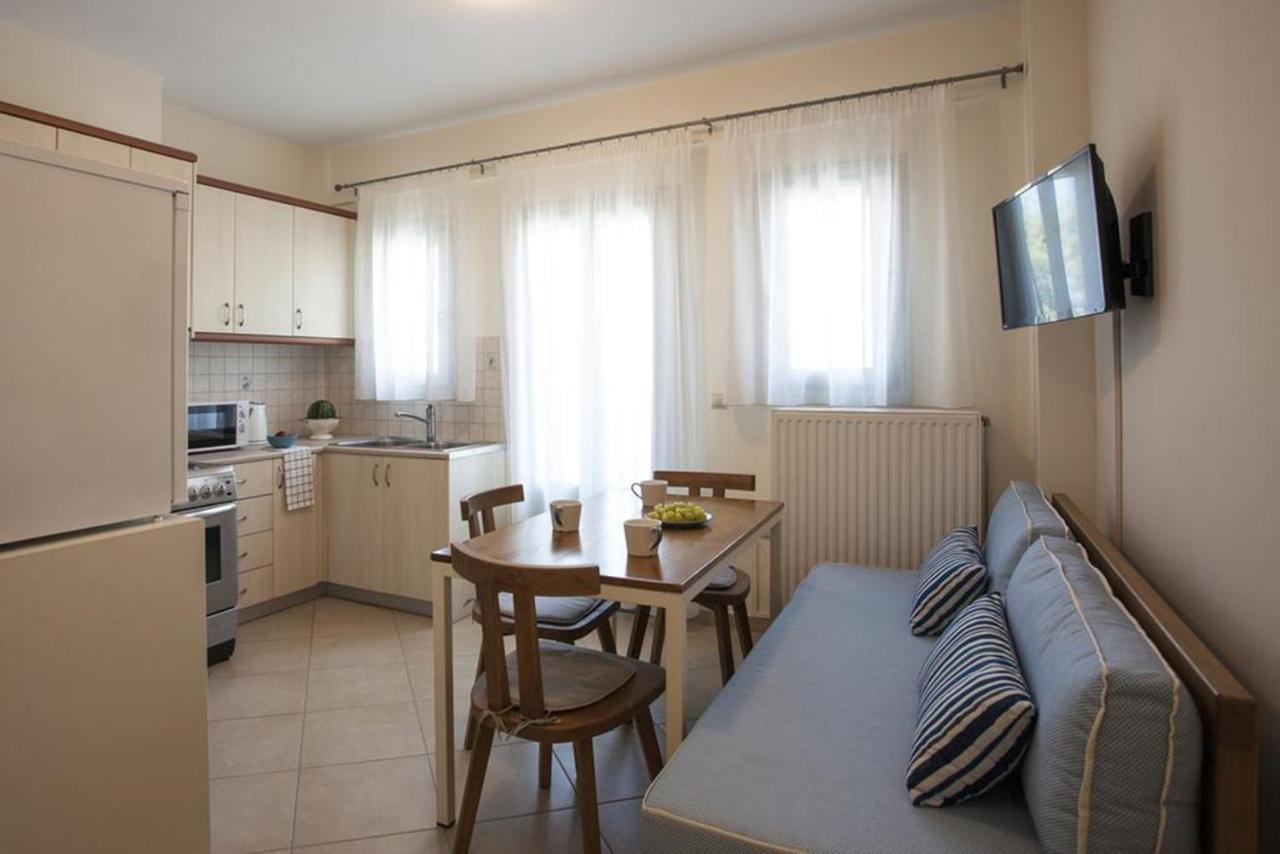 Santorini Med Homes Appartamento Mesariá